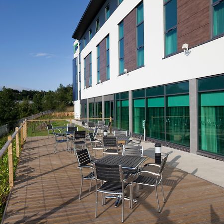 Holiday Inn Express Burnley M65 Jct 10 By Ihg Exterior photo