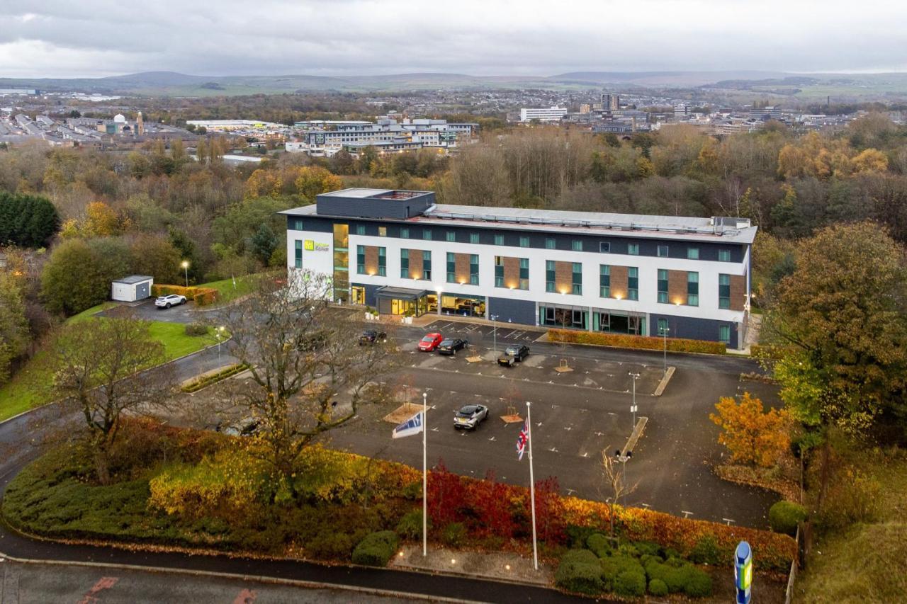 Holiday Inn Express Burnley M65 Jct 10 By Ihg Exterior photo