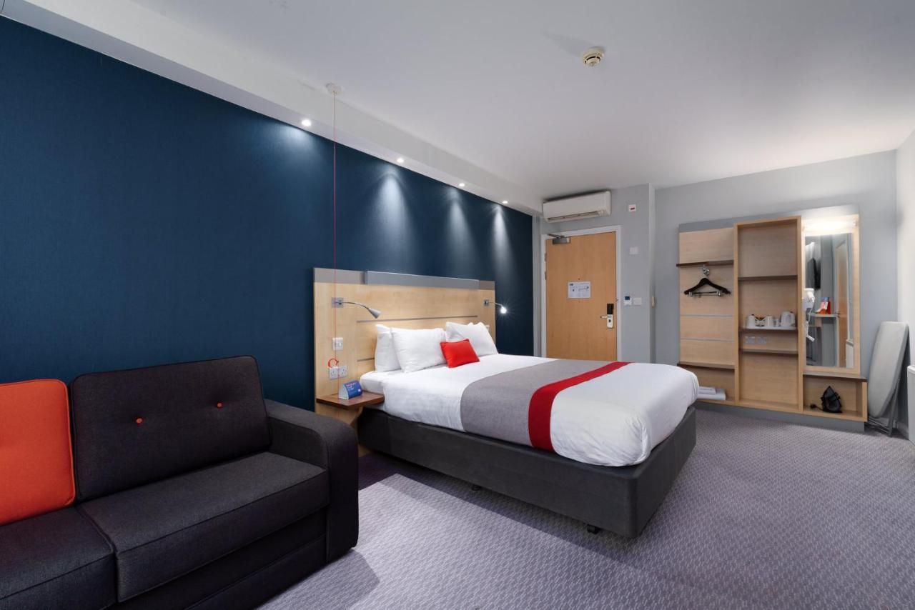 Holiday Inn Express Burnley M65 Jct 10 By Ihg Exterior photo