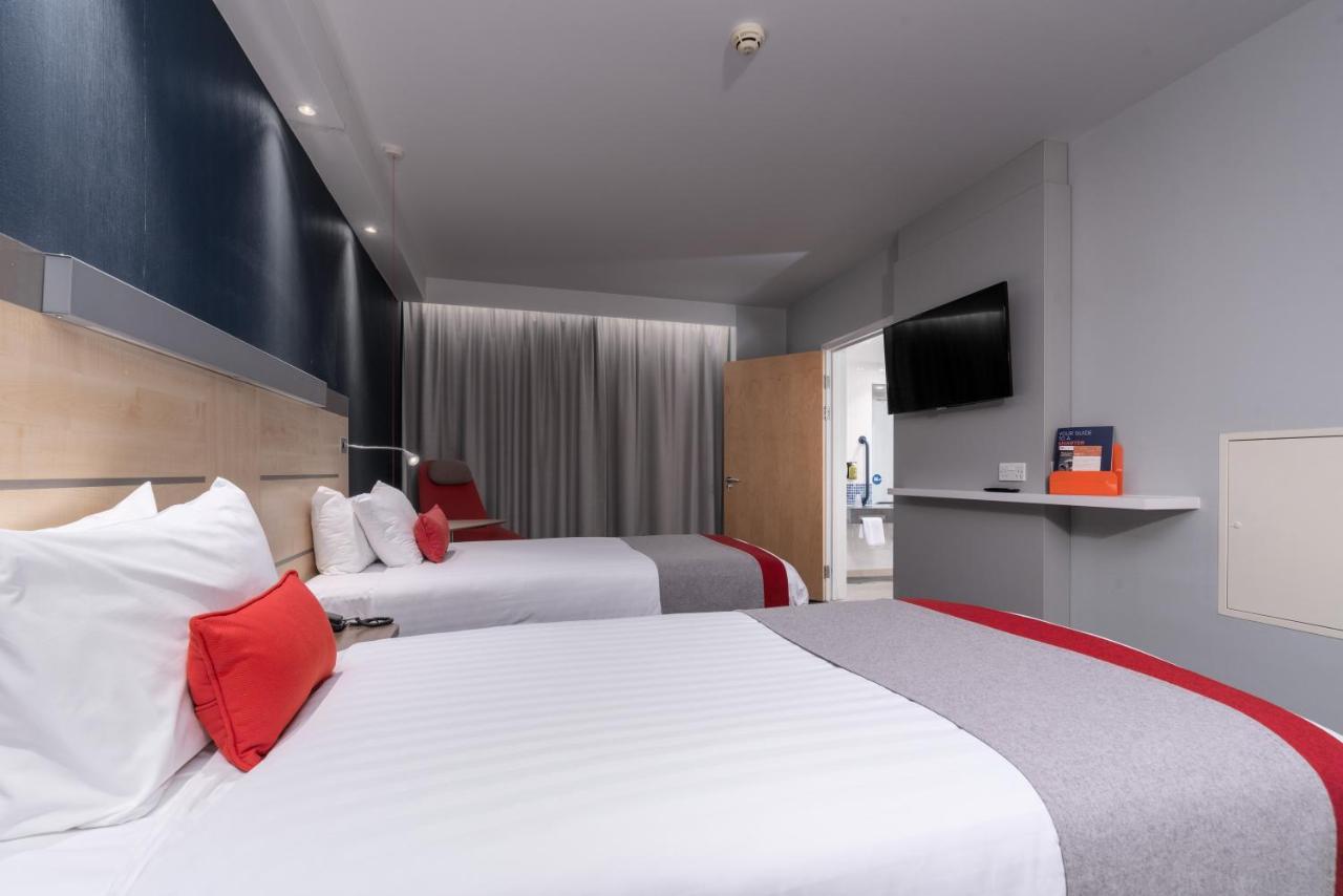 Holiday Inn Express Burnley M65 Jct 10 By Ihg Exterior photo